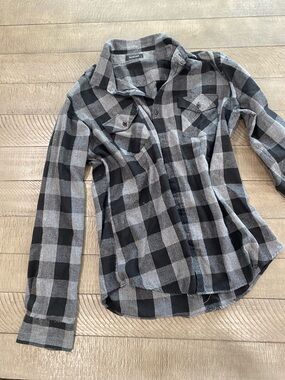 Woolrich Gray & Black Plaid Button-Down Shirt